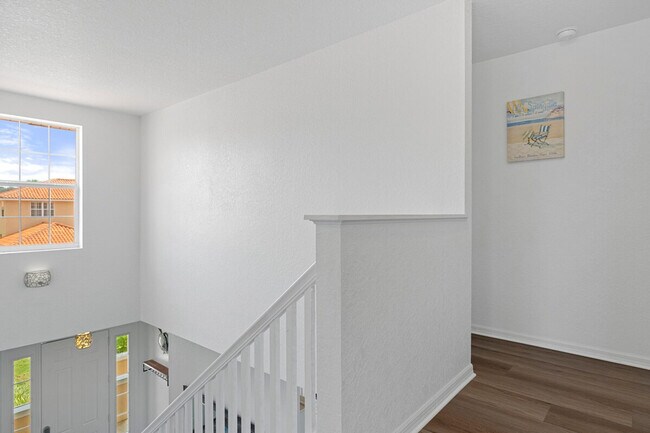 Building Photo - 4810 S Amstel Dr