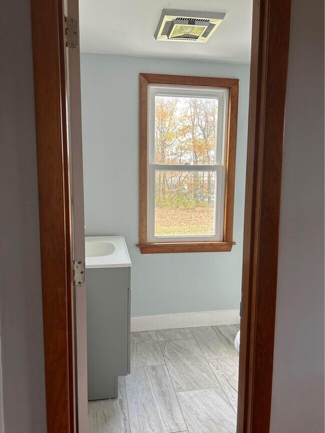 Building Photo - 878 1st NH Turnpike