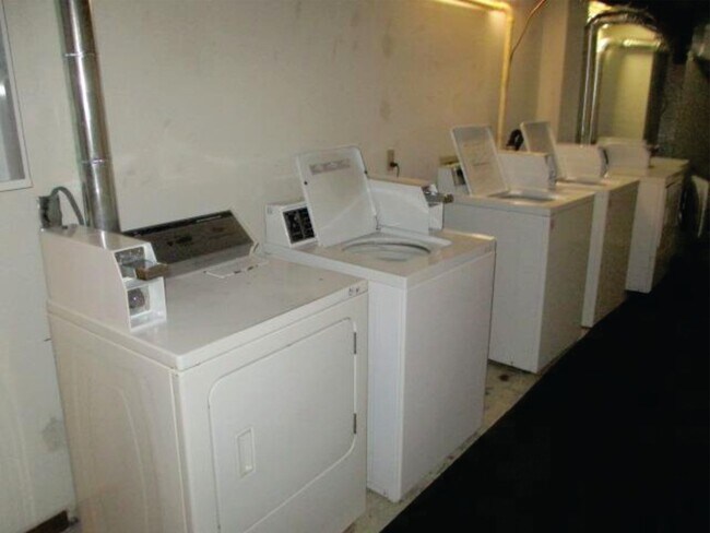 Building Photo - Affordable one bedroom apartment in Stough...