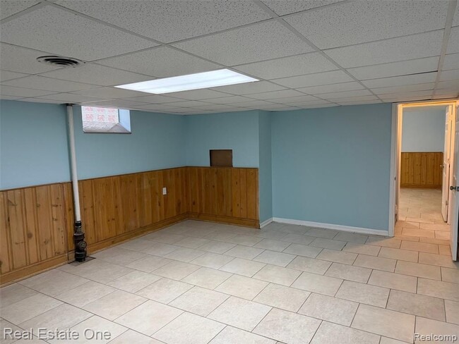 Building Photo - 6421 Oakman Blvd