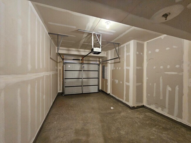 Building Photo - 13721 COBBLE Loop