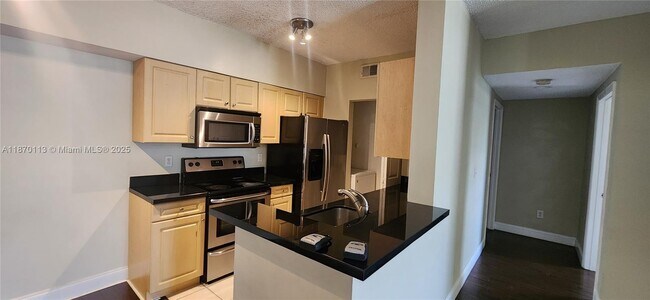 Building Photo - 10366 Fox Trail Rd S