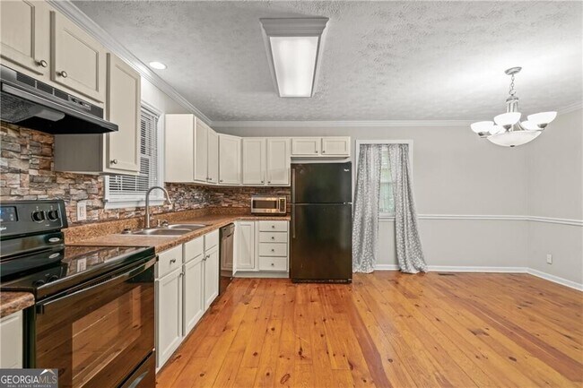 Building Photo - 39 Jim Ln SE