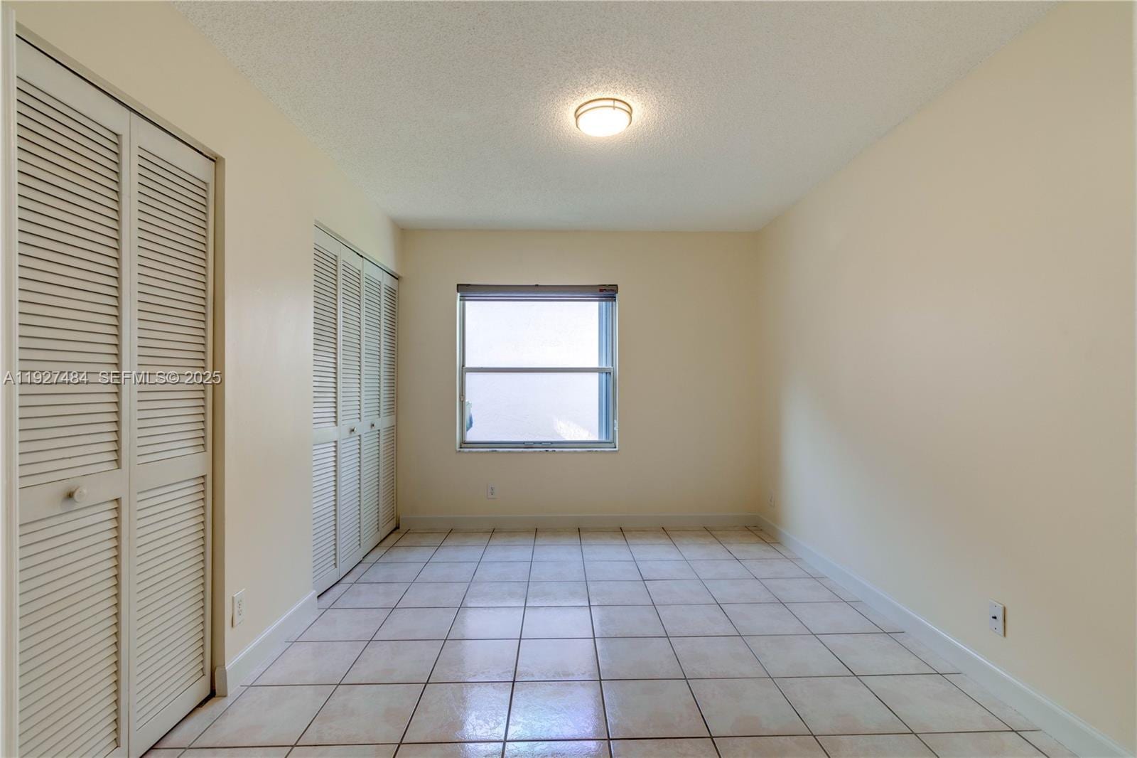 Building Photo - 1501 SW 149th Ave