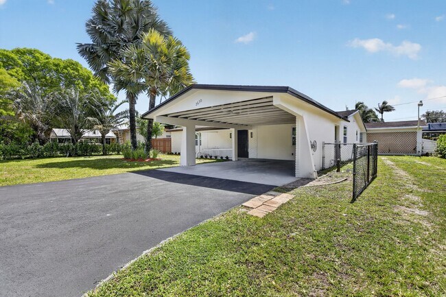 Building Photo - Renovated 3BR/2BA Corner Single-Family Home – Large Fenced Yard, NO HOA