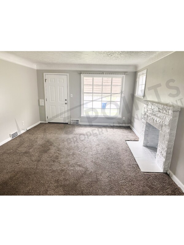 Building Photo - 4404 E 175th St