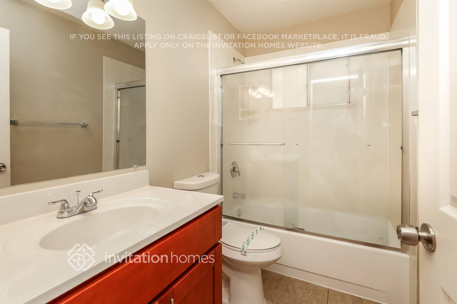 Building Photo - 563 Burlington Dr