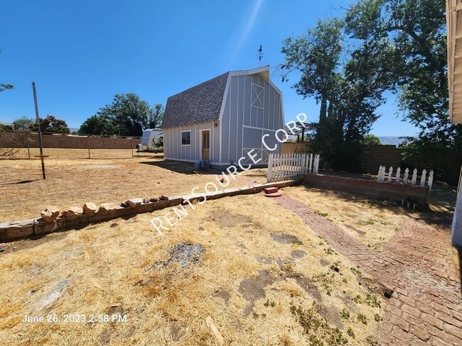 Building Photo - 4842 W Ave M-4