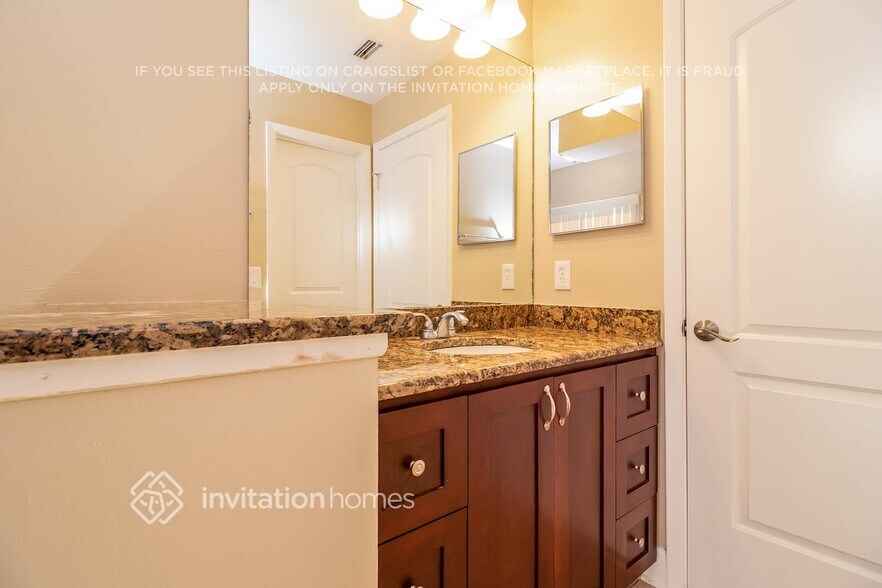 Building Photo - 2821 Buccaneer Dr