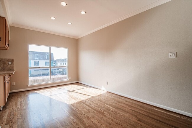 Building Photo - 4749 E NASA Pkwy