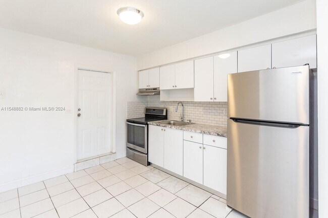 Building Photo - 1342 NE 110th Terrace