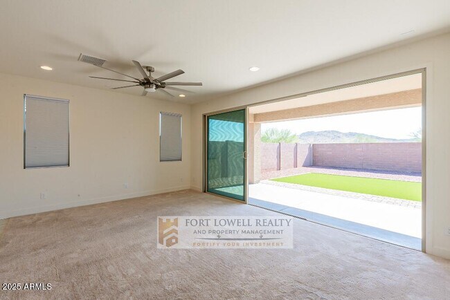 Building Photo - 8443 S 164th Dr