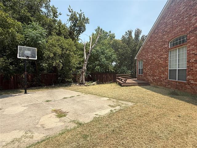 Building Photo - 1313 Baythorne Dr