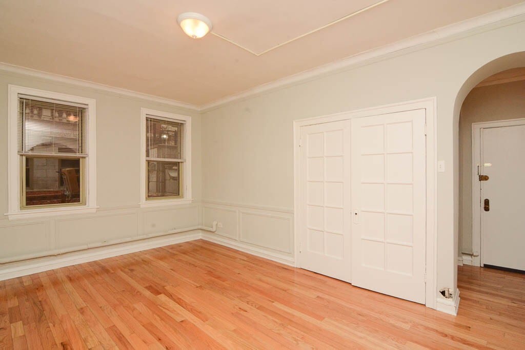 Building Photo - 519 W Surf