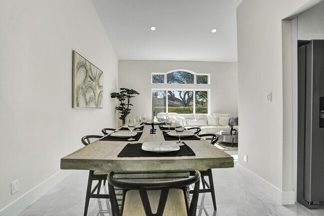 Building Photo - 2881 NW 98th Way