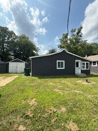 Building Photo - 321 Vincent Ave