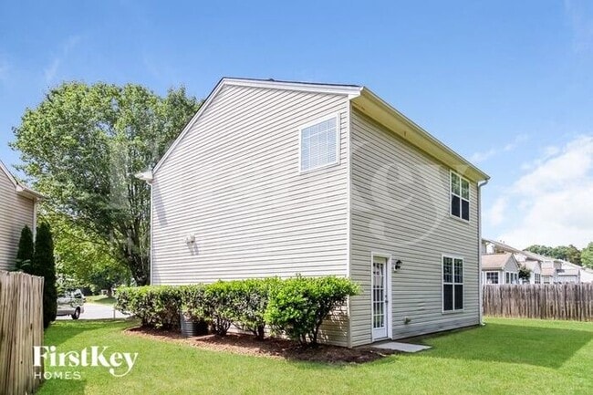 Building Photo - 6063 Parkside Circle