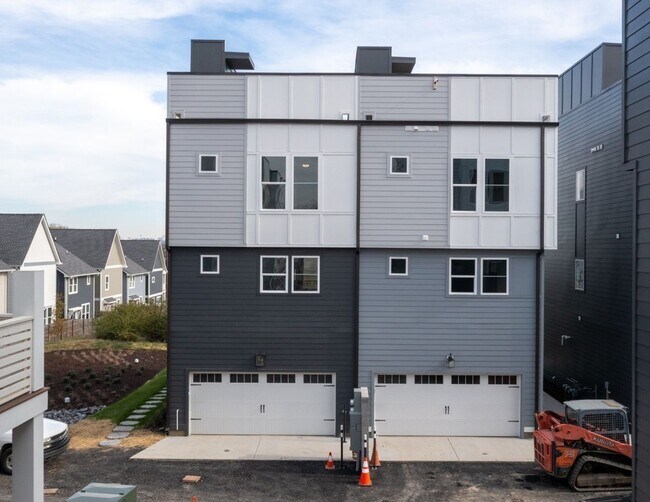 Building Photo - 312 Becanni Ln