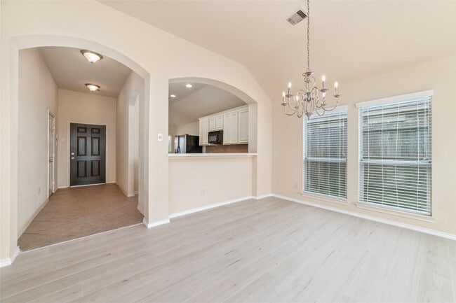 Building Photo - 3 Garden Grove Dr