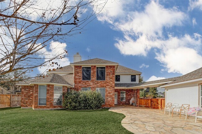 Building Photo - 26511 Cresent Cove Ln