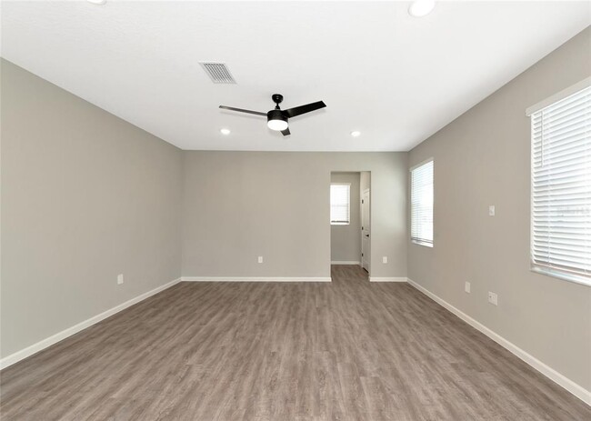 Building Photo - 12658 Cades Bay Cir