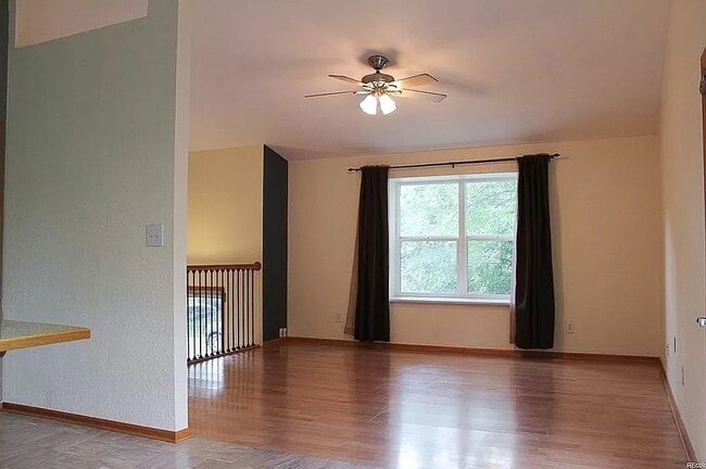 Building Photo - 211 Redwood Cir