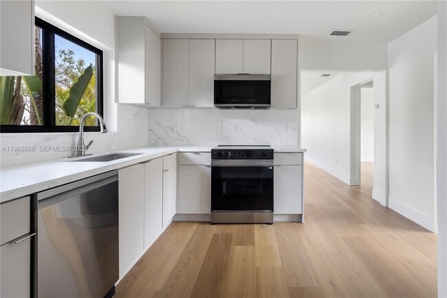 Building Photo - 1618 SW 18th St