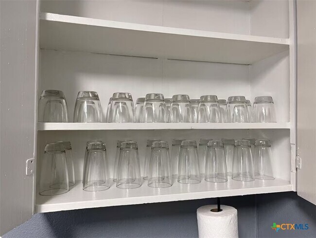 Building Photo - 284 Perryman St