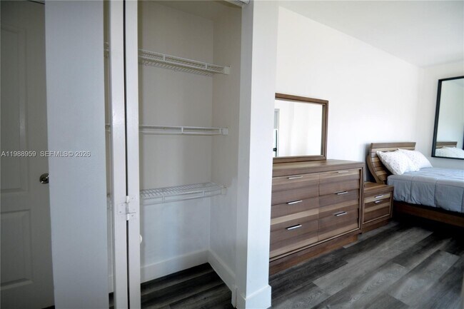 Building Photo - 110 N Federal Hwy