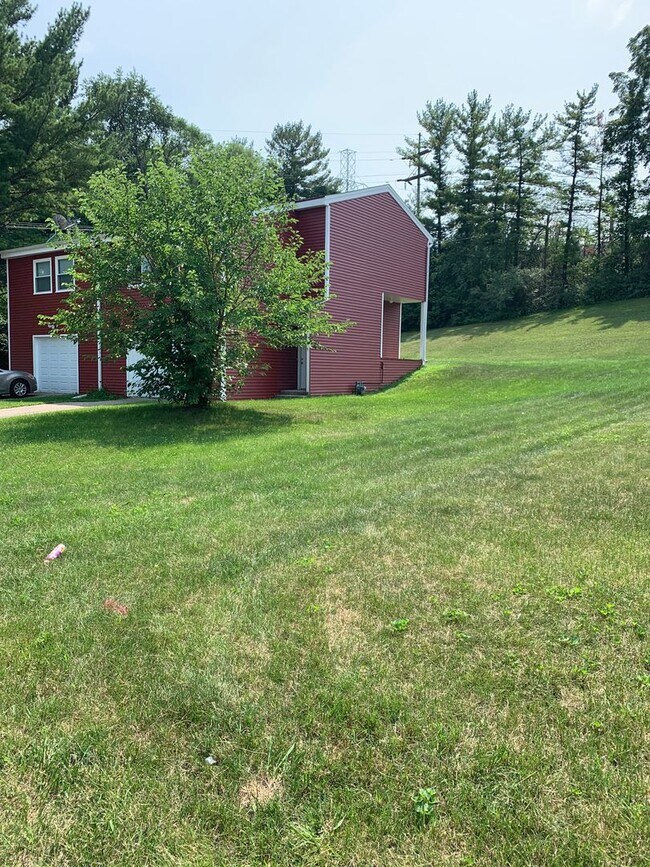 Building Photo - 4737 Javelin Dr