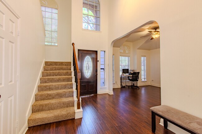 Building Photo - 20922 Clovermeadow