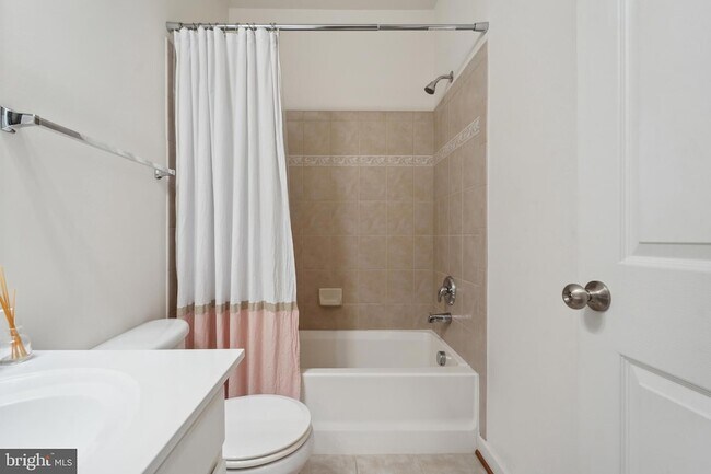 Building Photo - 5722 Callcott Way