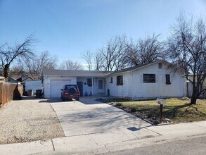 Building Photo - Available NOW - North End 3 bed 2 bath with a Fenced Yard