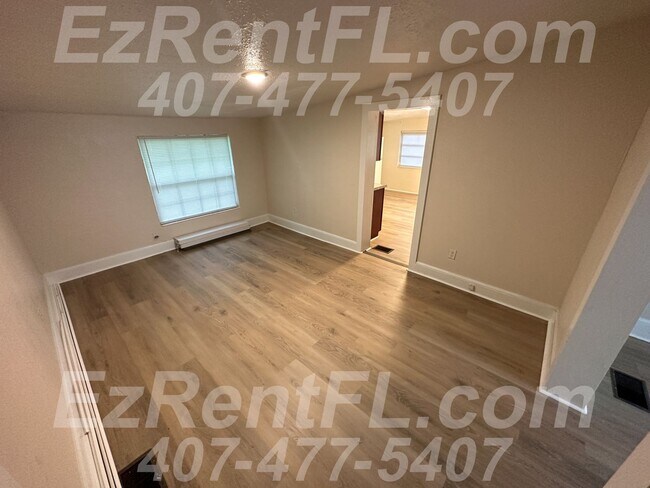 Building Photo - Charming 3/2 in Great Location In Deland