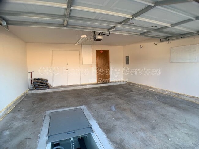 Building Photo - 16313 Everglade Ln