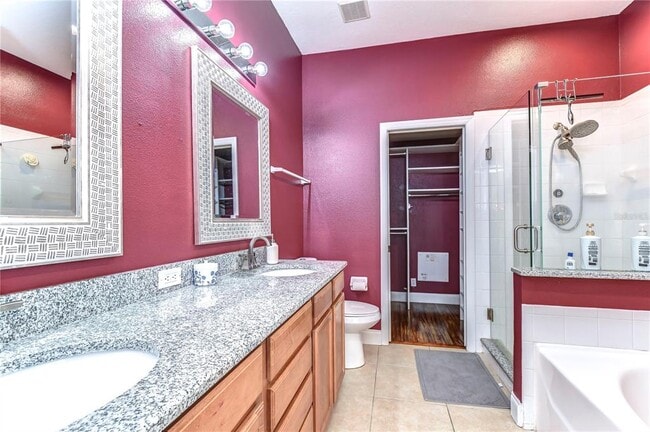 Building Photo - 3292 Covered Bridge Dr E