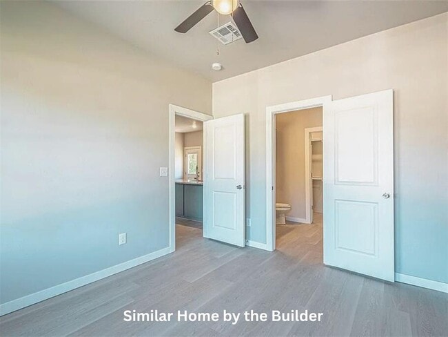 Building Photo - 327 S Aydelotte Ave