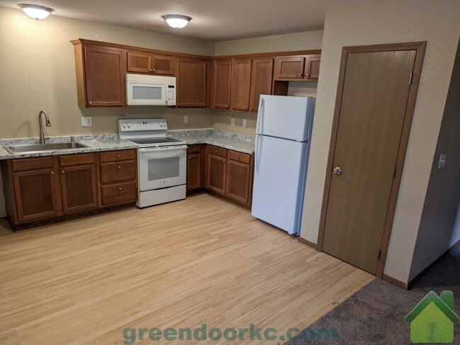 Building Photo - 914 Fall Meadow Ln