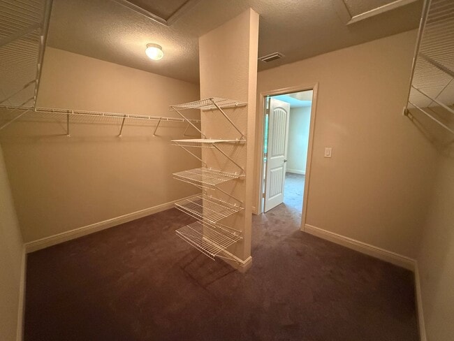 Building Photo - Pensacola - Weatherstone - 4 bedroom, 2.5 ...