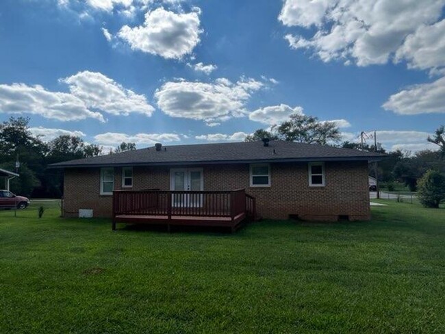 Building Photo - 3 Bedroom / 2 Bath Home In McDonough