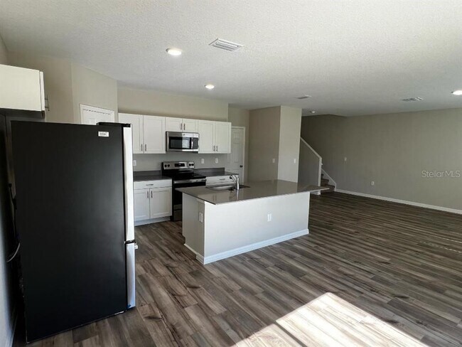 Building Photo - 34200 Scarlet Sage Ct