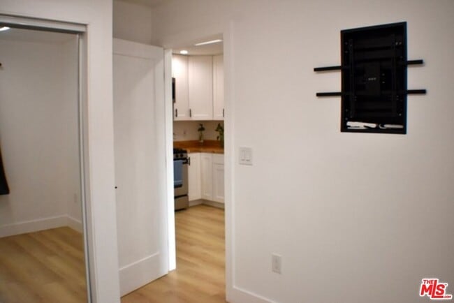 Building Photo - 3619 S Gramercy Pl