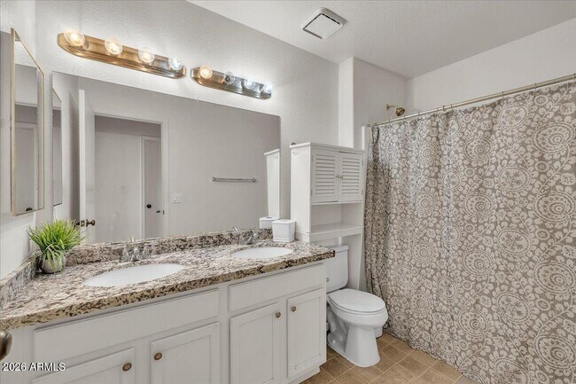 Building Photo - 6366 E Riverdale St