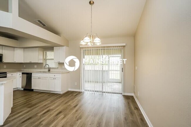 Building Photo - 3 Bedroom Pet-Friendly Home in cape coral, FL with Main Street Renewal