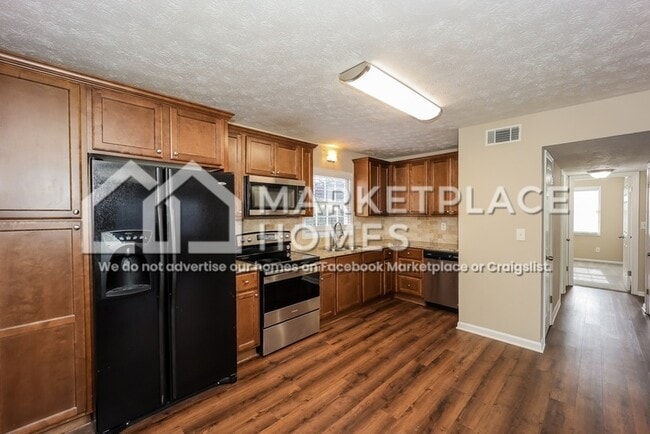 Building Photo - 48 Lynn Cir