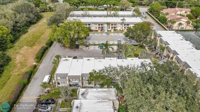 Building Photo - 97 Deer Creek Rd