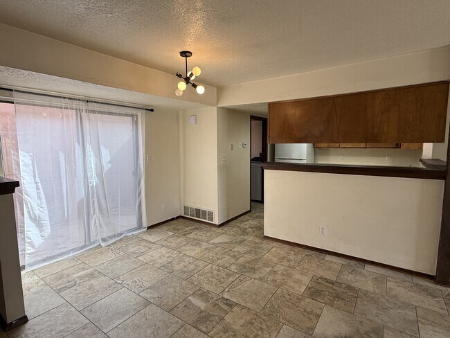 Building Photo - 13515 Mccall Ct NE