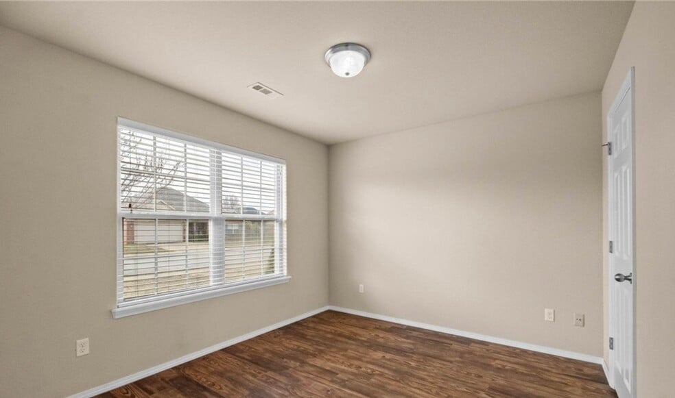 Building Photo - 630 Saddlehorn Dr