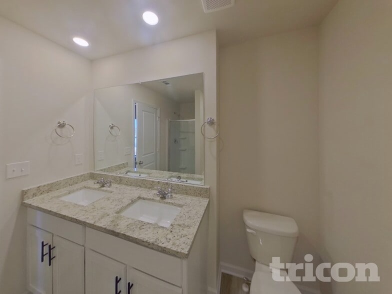 Building Photo - 118 Avondale Blvd SE