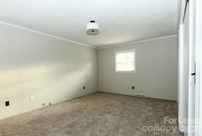 Building Photo - 34 Rollingwood Ln